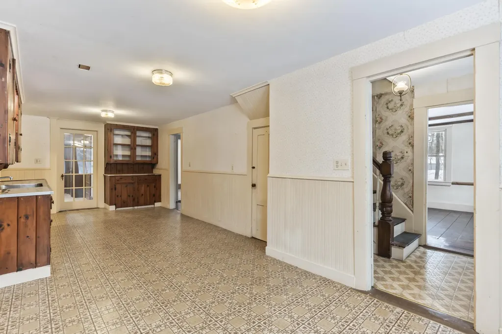 904 & 908 Lakeview Drive China ME 04358