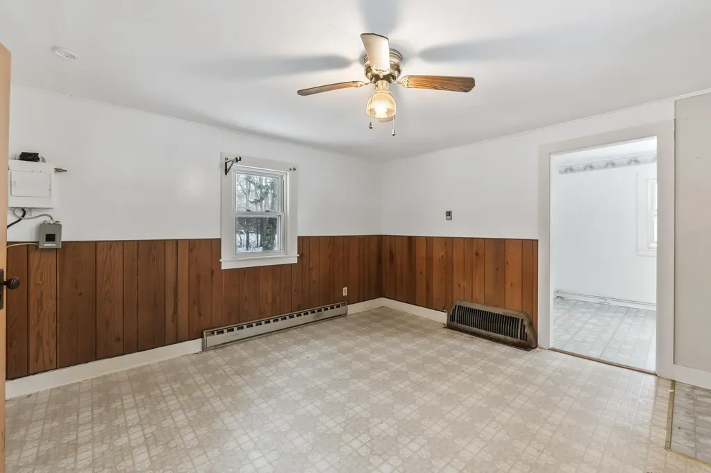 904 & 908 Lakeview Drive China ME 04358