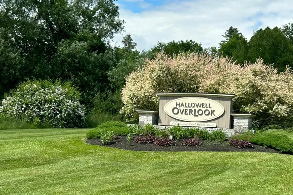 11 Overlook Drive Hallowell ME 04347