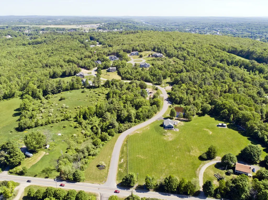 11 Overlook Drive Hallowell ME 04347