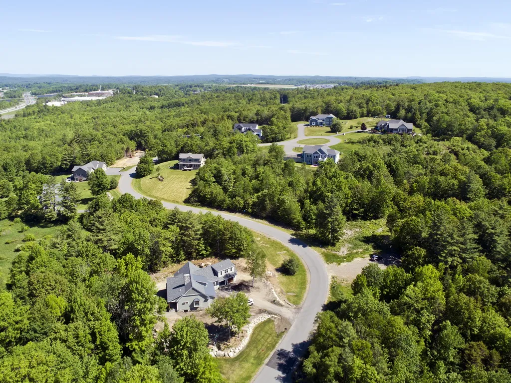 11 Overlook Drive Hallowell ME 04347