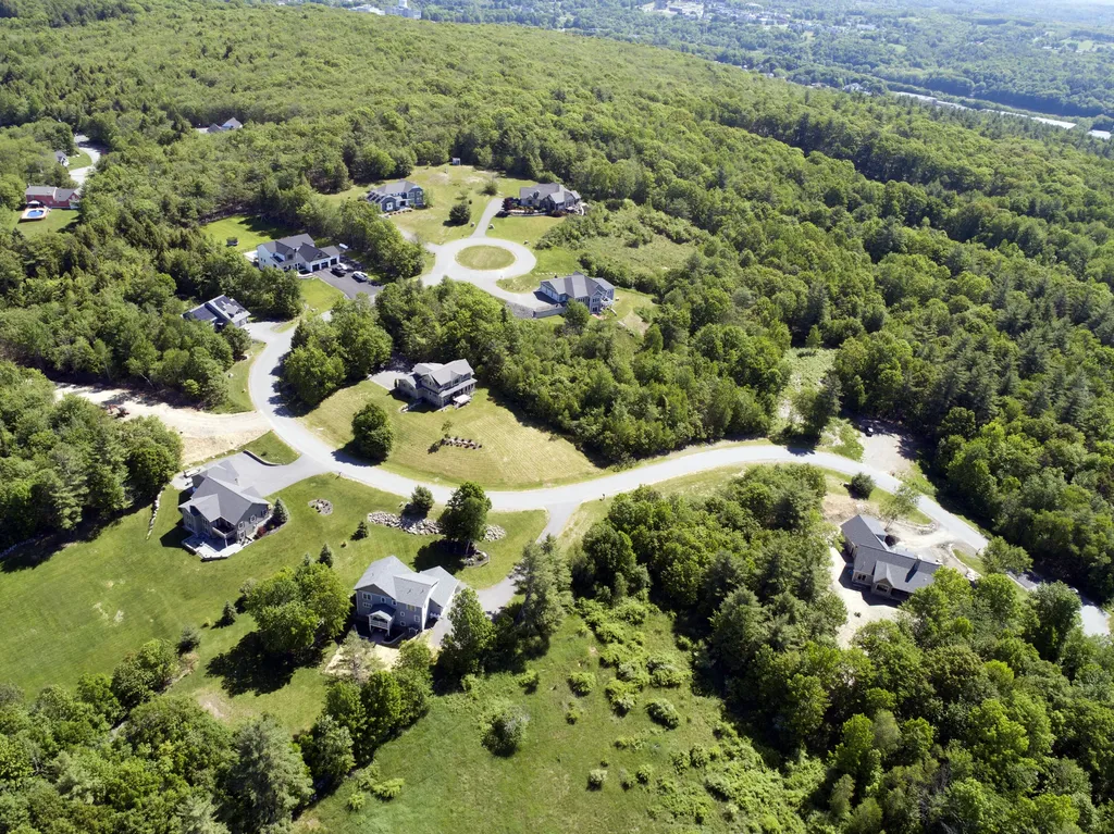 11 Overlook Drive Hallowell ME 04347