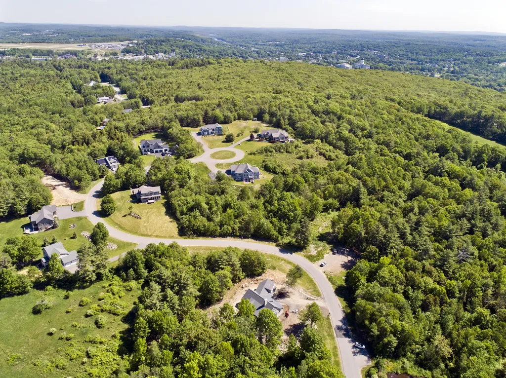 11 Overlook Drive Hallowell ME 04347