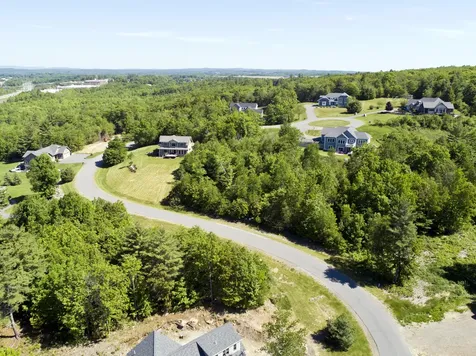 11 Overlook Drive Hallowell ME 04347