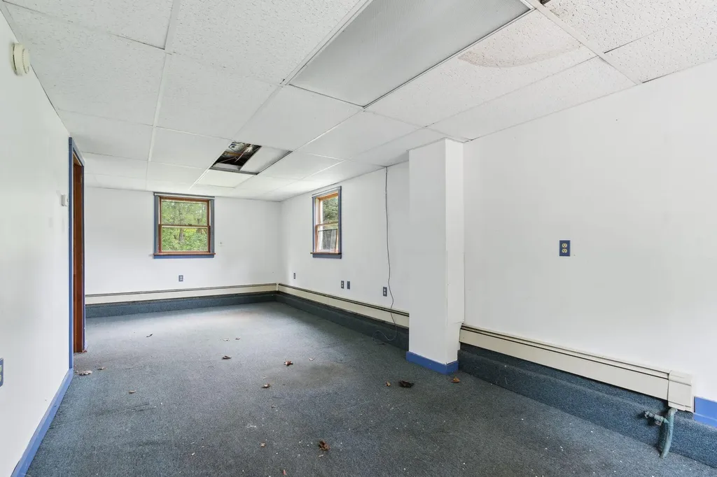 705 + 707 Maine Avenue Farmingdale ME 04344