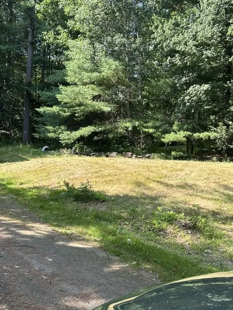 23 Easy Street Litchfield ME 04350