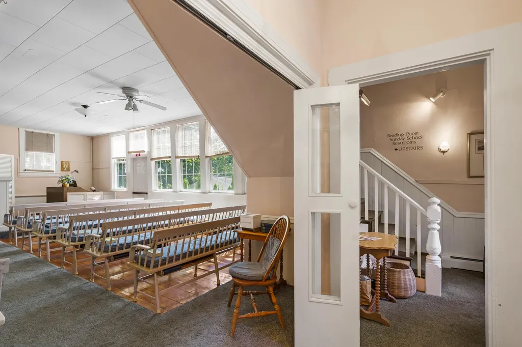 25 Oak Street Boothbay Harbor ME 04538