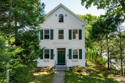 25 Oak Street Boothbay Harbor ME 04538