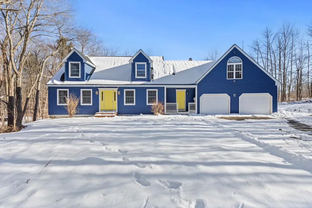 20 Brandywine Circle Auburn ME 04210