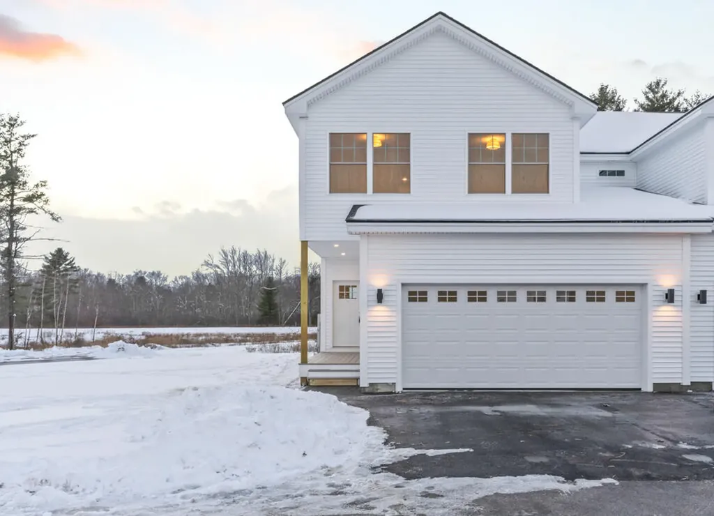52 Hogan Circle Westbrook ME 04092
