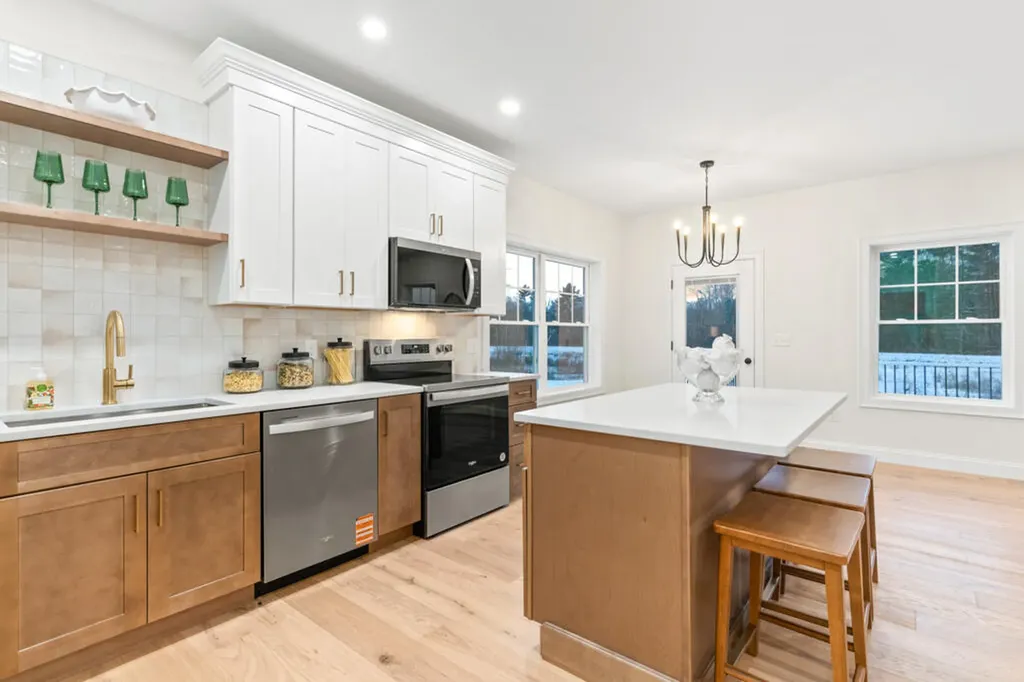 52 Hogan Circle Westbrook ME 04092