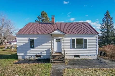 36 Ireland Avenue Corinna ME 04928