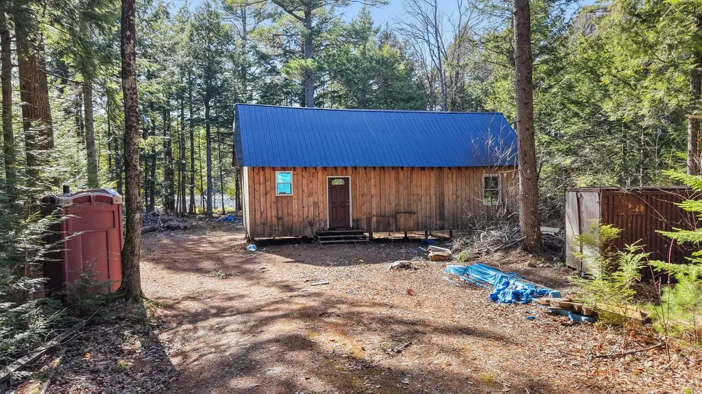 124 Dead Stream Road Lincoln ME 04457