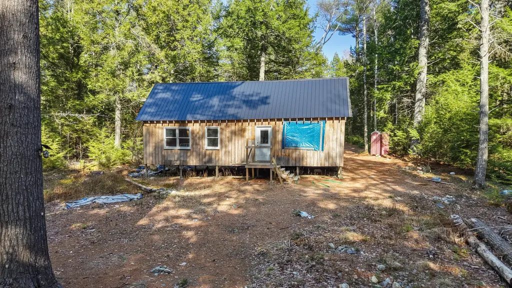 124 Dead Stream Road Lincoln ME 04457