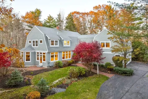 89 Oakmont Drive Falmouth ME 04105