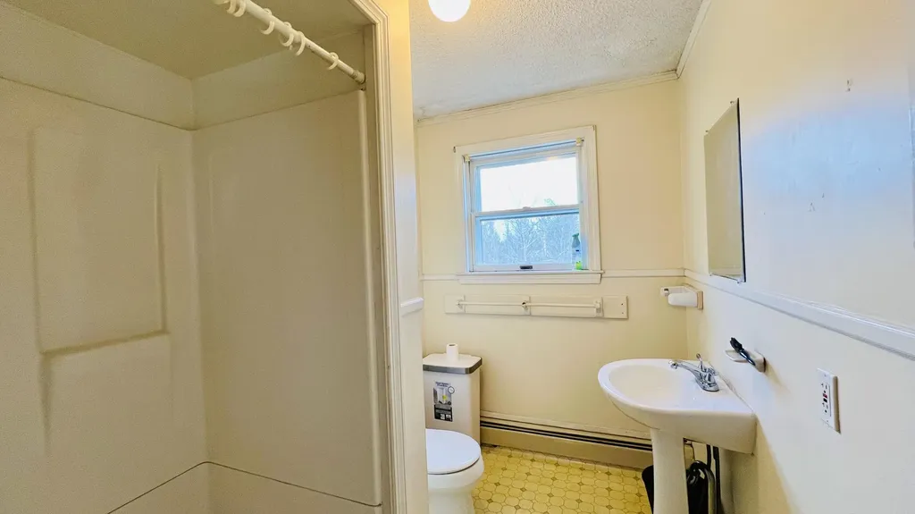1883 Essex Street Bangor ME 04401