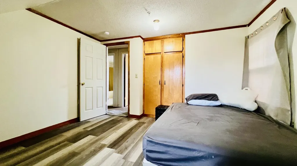 1883 Essex Street Bangor ME 04401