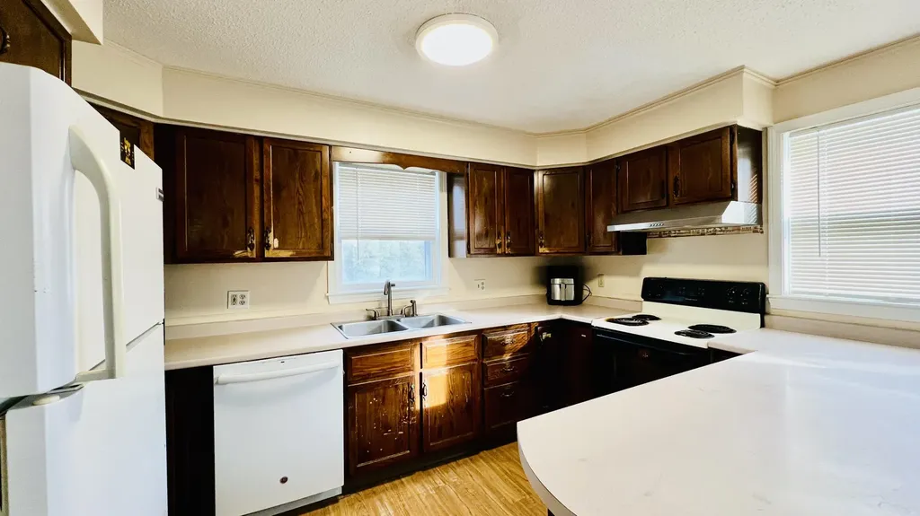 1883 Essex Street Bangor ME 04401