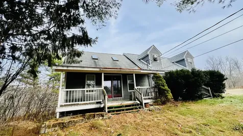 1883 Essex Street Bangor ME 04401