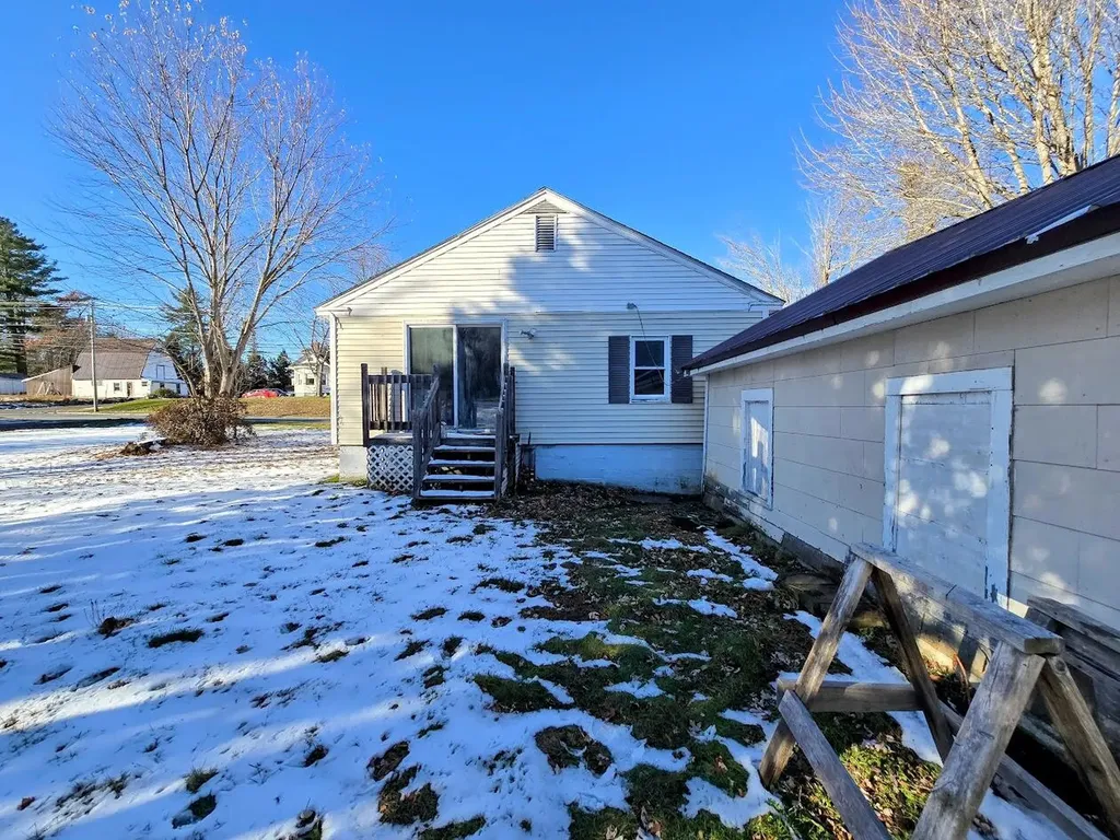 62 W West Main Street Milo ME 04463