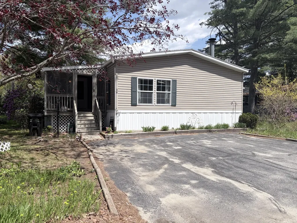 24 Theodore Drive Brunswick ME 04011