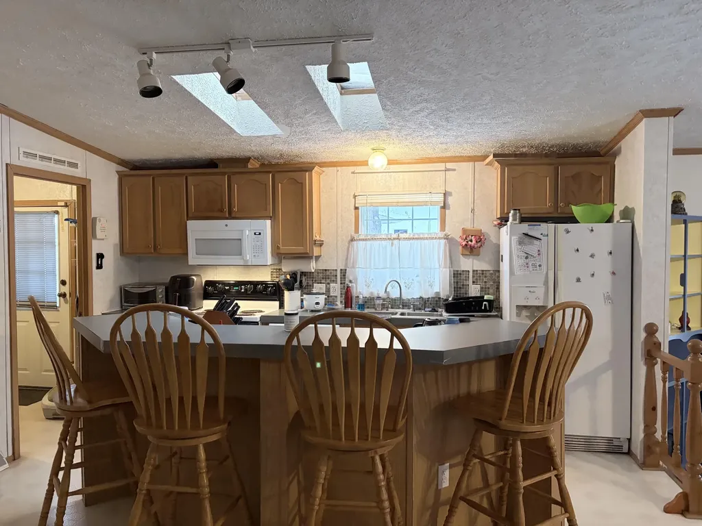 24 Theodore Drive Brunswick ME 04011