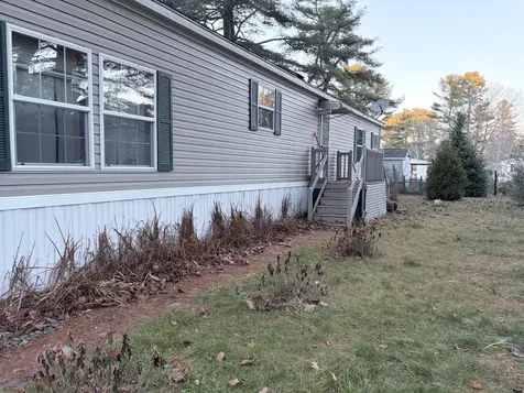 24 Theodore Drive Brunswick ME 04011