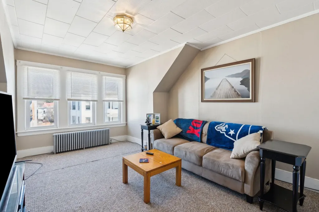 279 Pine Street Lewiston ME 04240