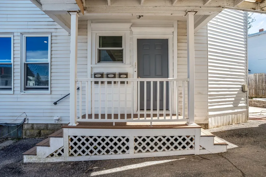 279 Pine Street Lewiston ME 04240