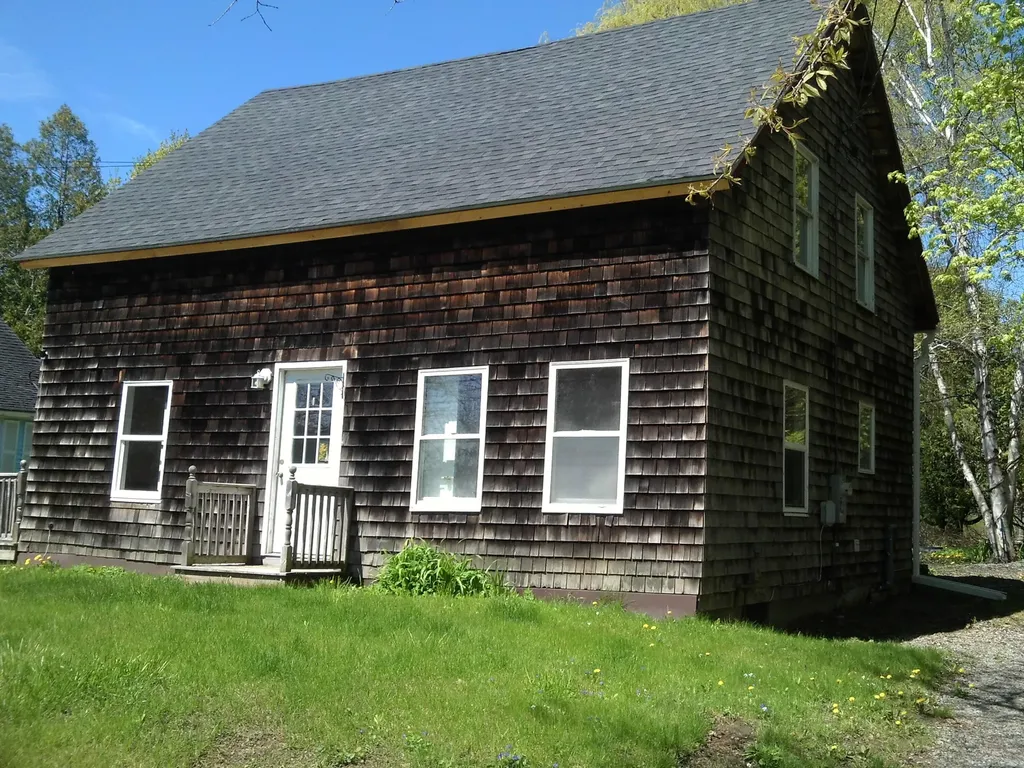 104 Beechwood Street Thomaston ME 04861