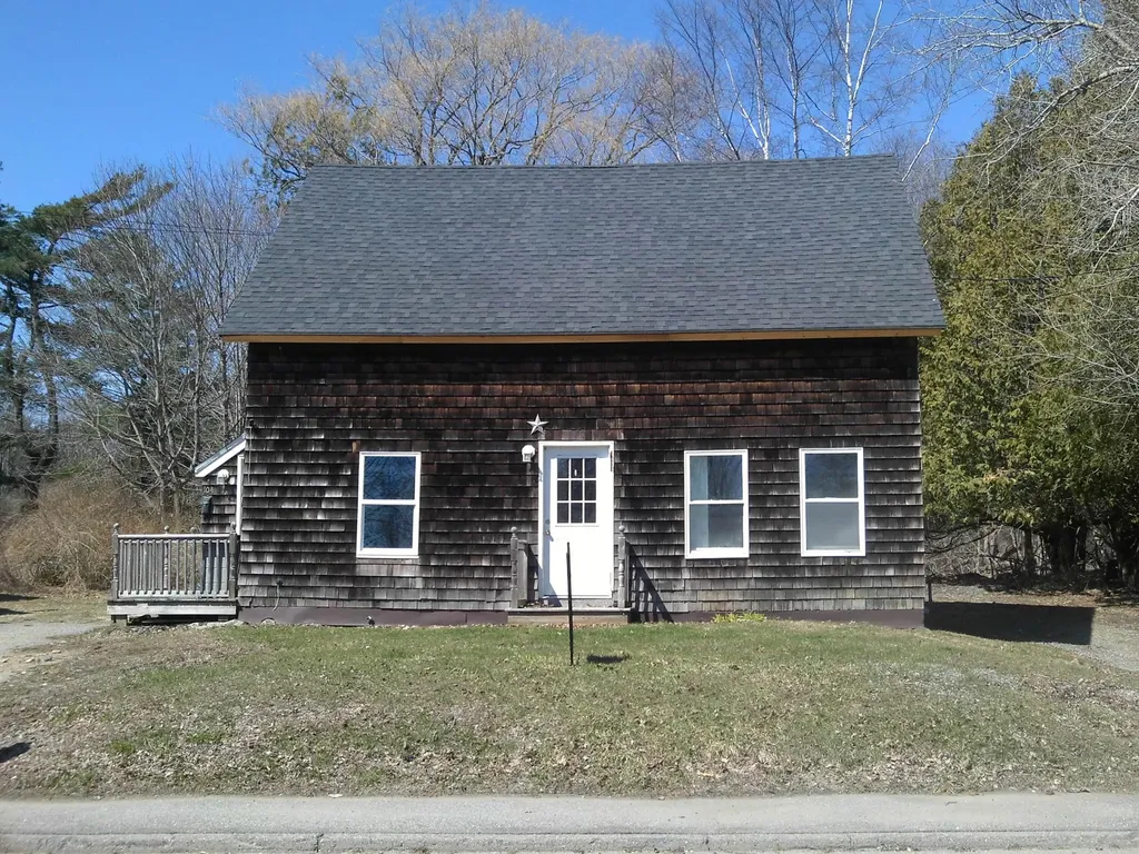 104 Beechwood Street Thomaston ME 04861