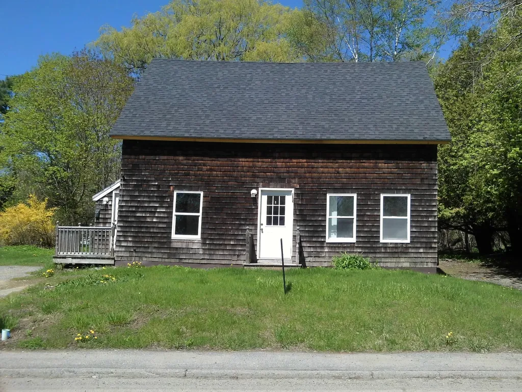 104 Beechwood Street Thomaston ME 04861