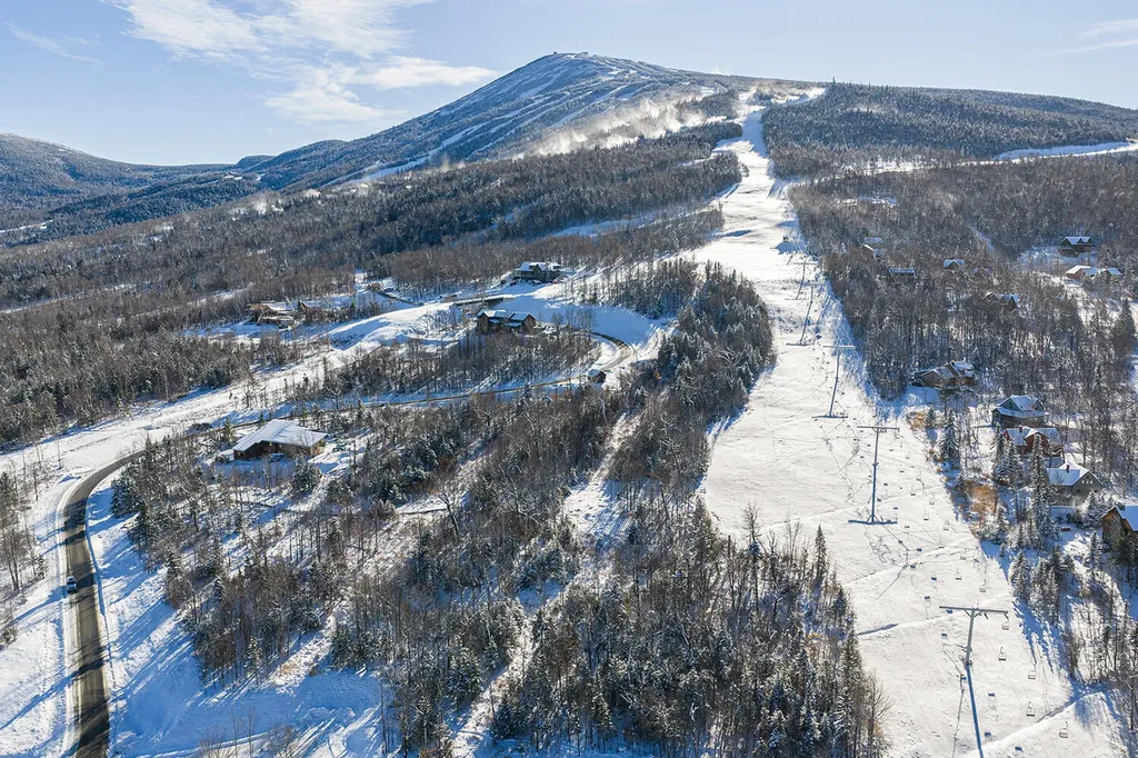 8102 Sawtooth Road Carrabassett Valley ME 04947