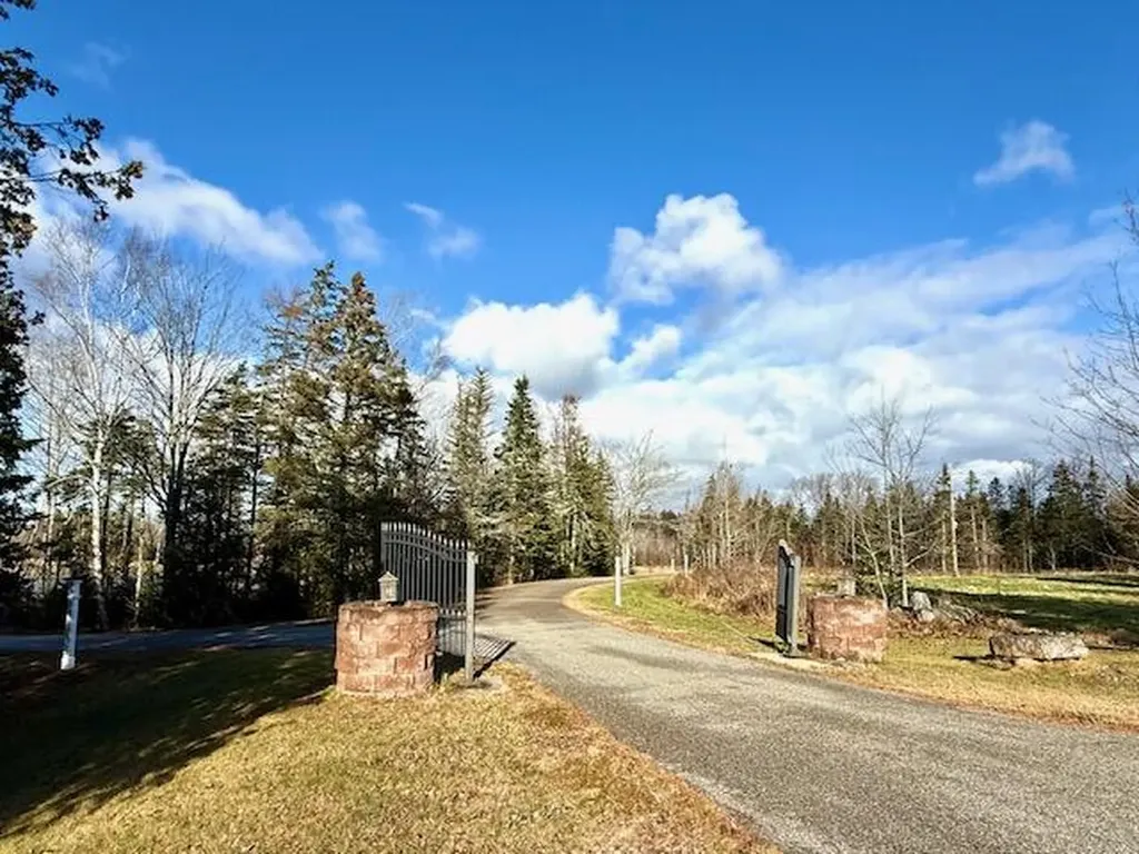 12 Morgan Road Pembroke ME 04666