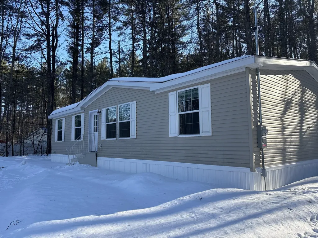22 Birch Avenue Oxford ME 04270