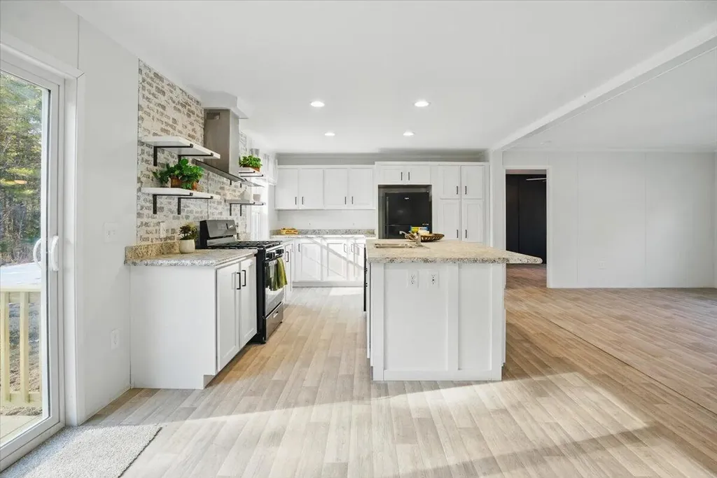 22 Birch Avenue Oxford ME 04270