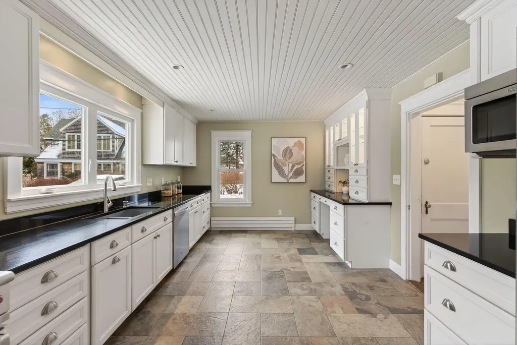 1157 Shore Road Cape Elizabeth ME 04107