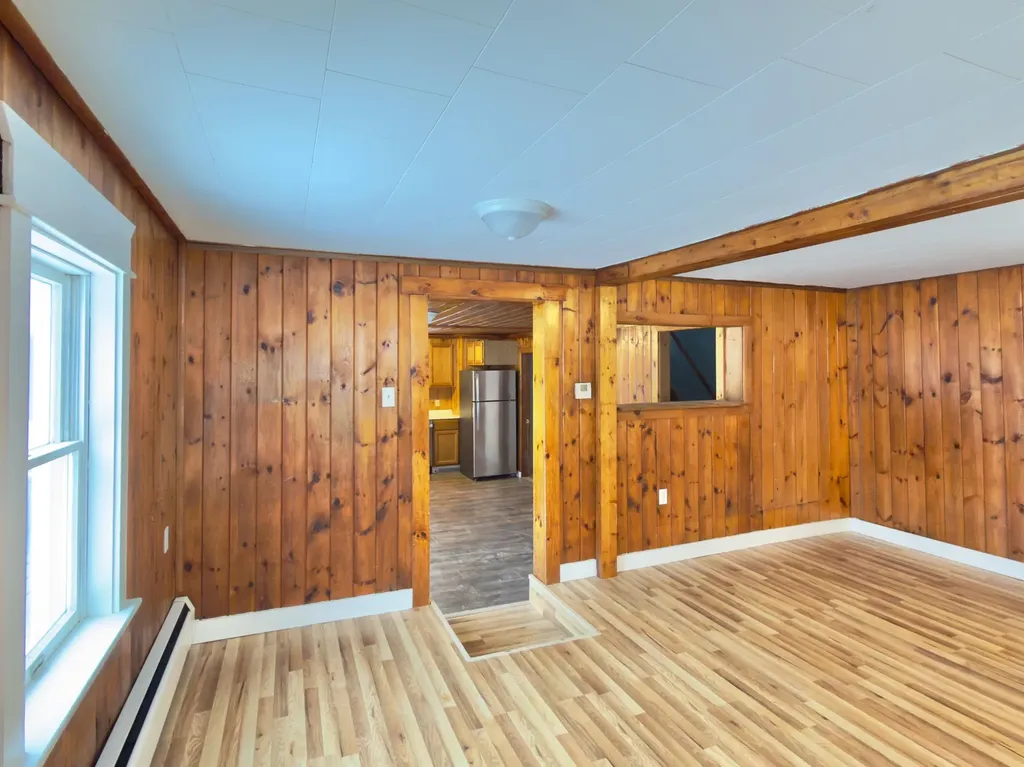 35 Chase Avenue Mexico ME 04257