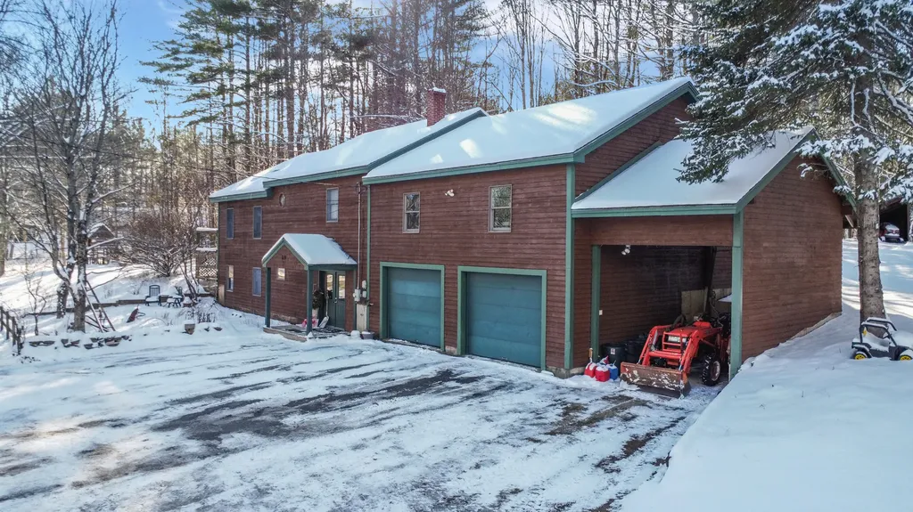 29 North Hill Road Buckfield ME 04220