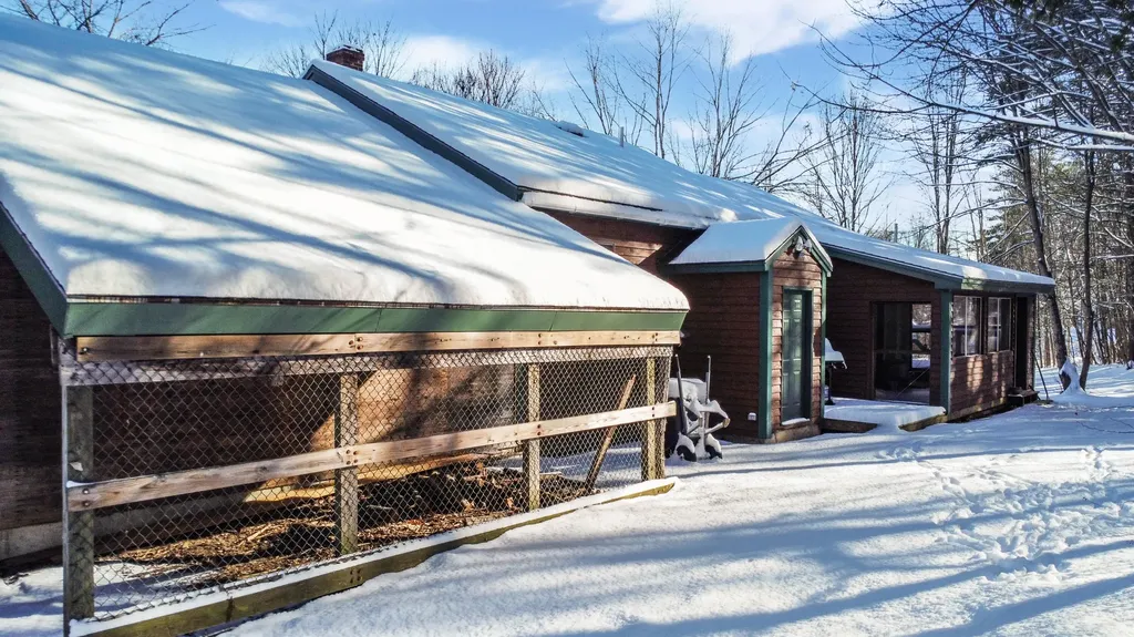 29 North Hill Road Buckfield ME 04220