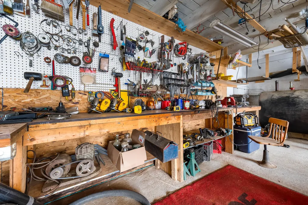 29 North Hill Road Buckfield ME 04220