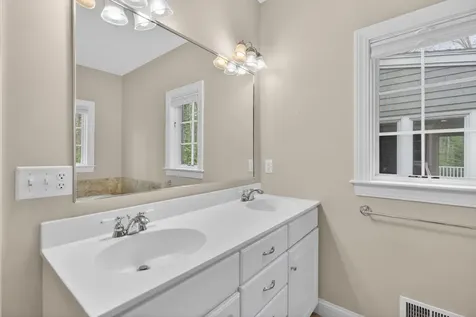 7 Saddle Way Kennebunkport ME 04046