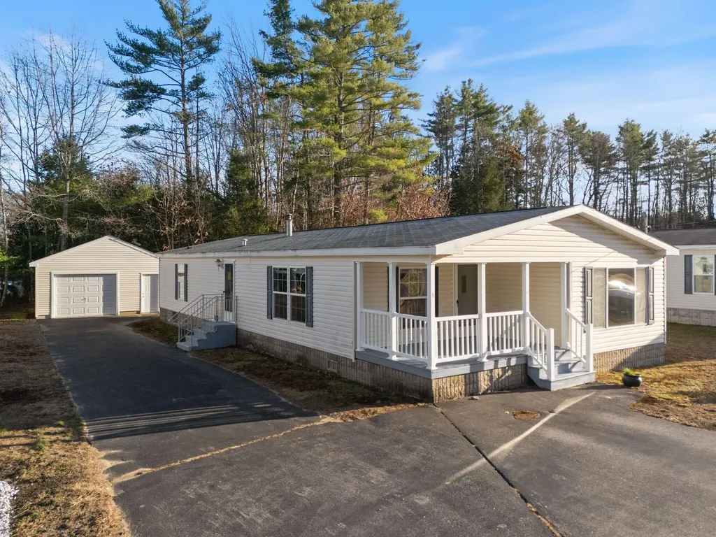 6 Commodore Drive Sanford ME 04073