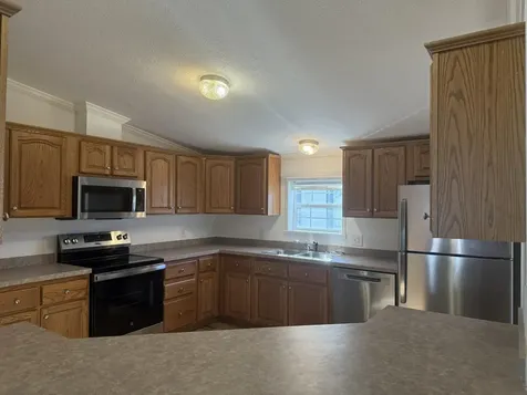6 Commodore Drive Sanford ME 04073