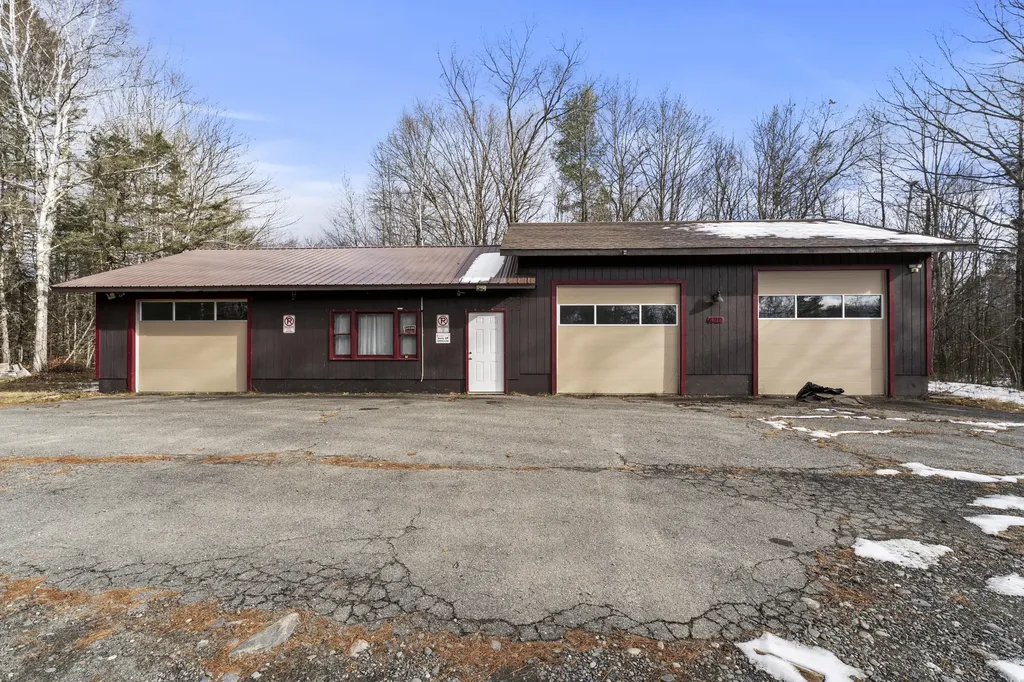 470 N Dexter Road Sangerville ME 04479