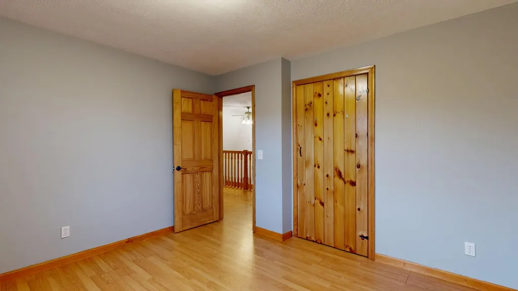 466 Middle Road Sabattus ME 04280