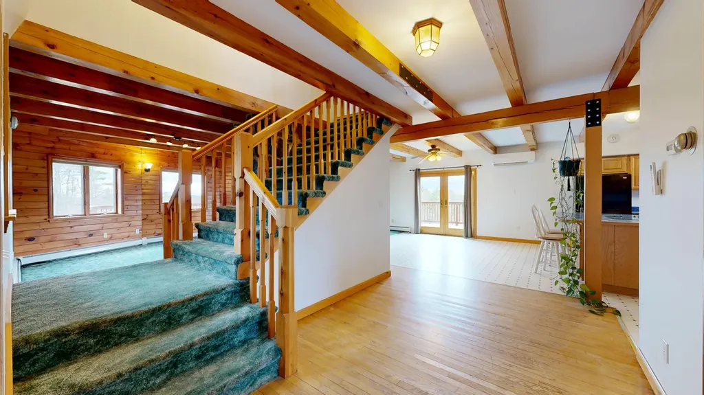 466 Middle Road Sabattus ME 04280