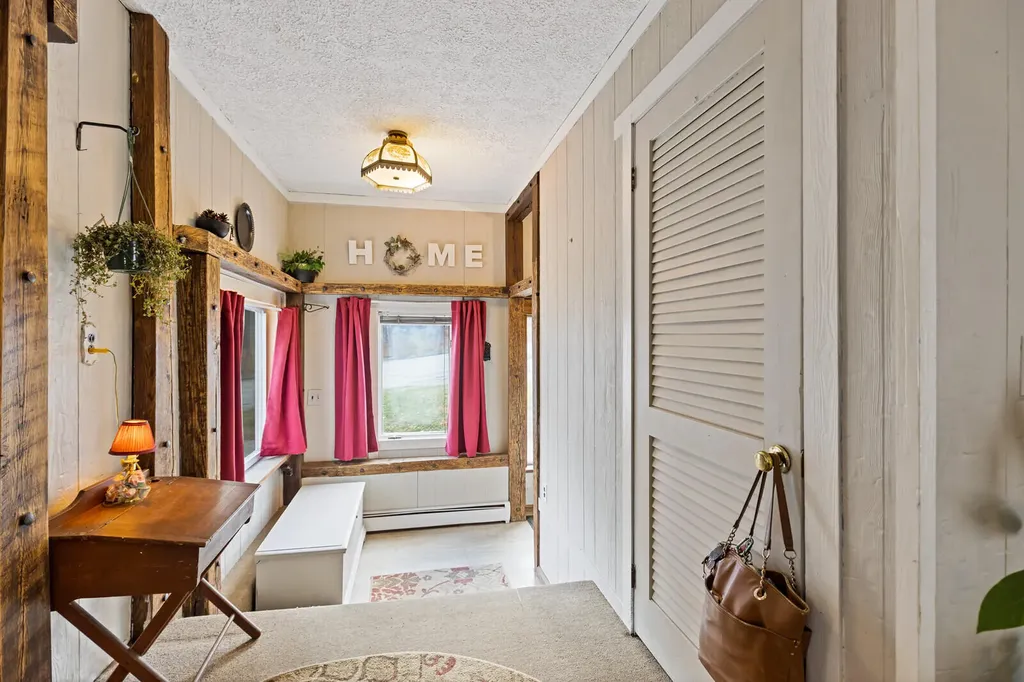 13 Chase Avenue Augusta ME 04330