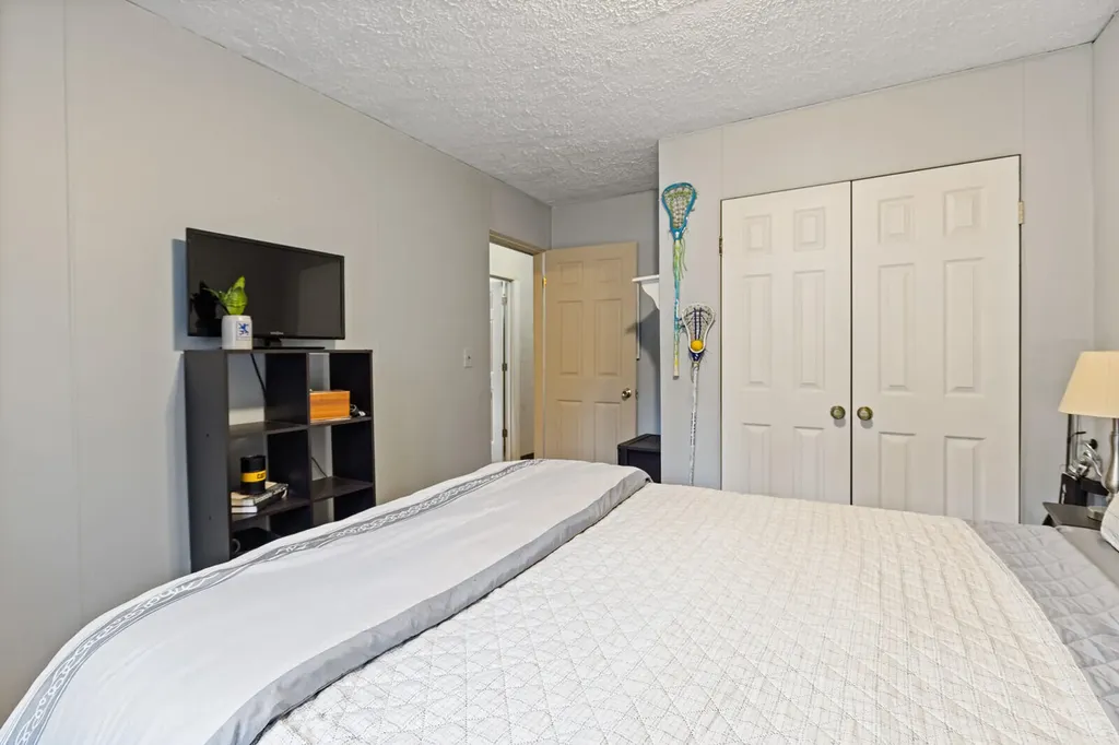 13 Chase Avenue Augusta ME 04330