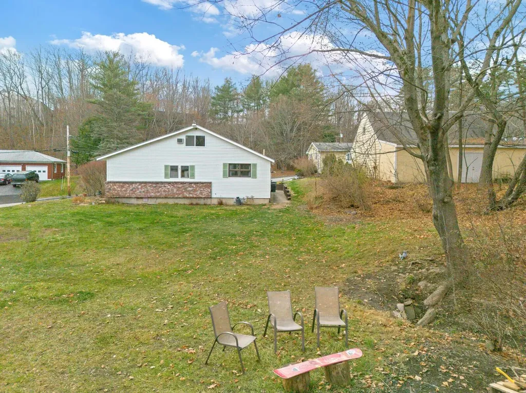 13 Chase Avenue Augusta ME 04330